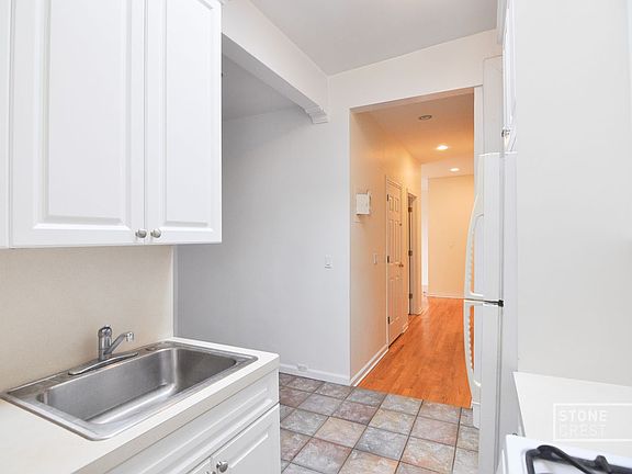 4th image of 101 W 85th St APT 6-9