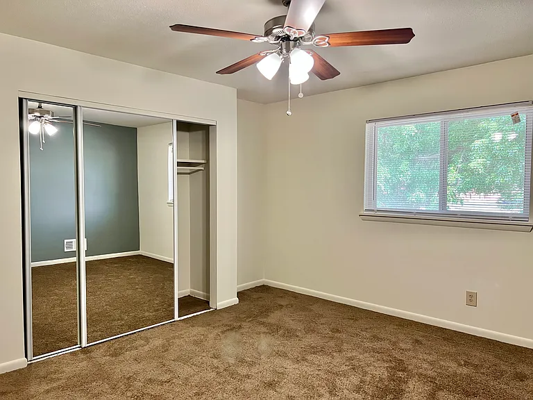 Mayfair Apartments — Photo 154