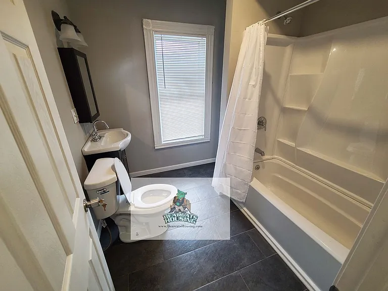102 Walnut St — Photo 10