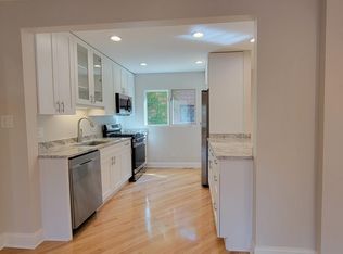 1629 N Vine St, Chicago, IL 60614