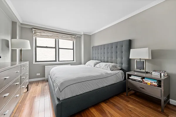 Sold by Douglas Elliman | media 4