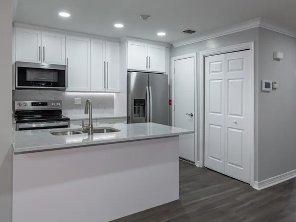 Fairfield Courtyard East At Farmingdale