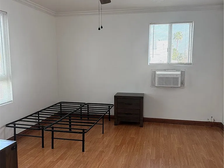 10900 Blix St #14 — Photo 11