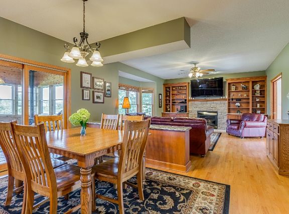 5th image of 8289 Stone Creek Dr