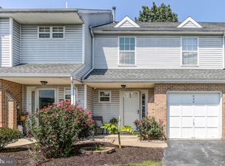 230 Fawn Rdg N, Harrisburg, PA 17110