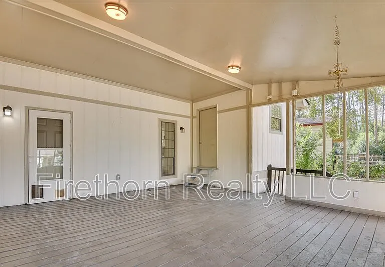 2349 Henry Cir — Photo 35