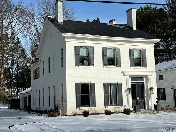 27 Payne St, Hamilton, NY 13346