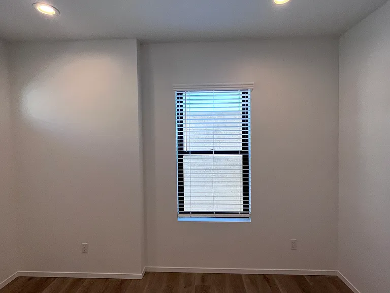 1542 Grand Ave #1542 — Photo 14