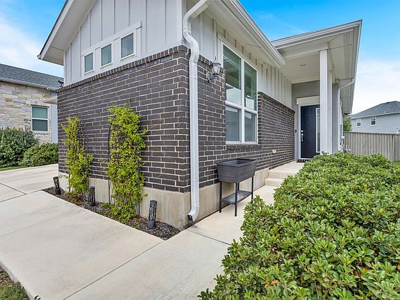 3rd image of 13701 Ronald W Reagan Boulevard 34