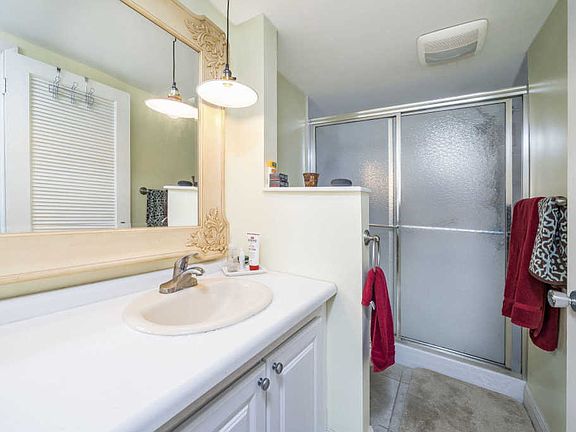 3rd image of 211 Wellington M #2110