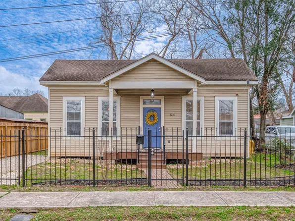 1216 Campbell St, Houston, TX 77009
