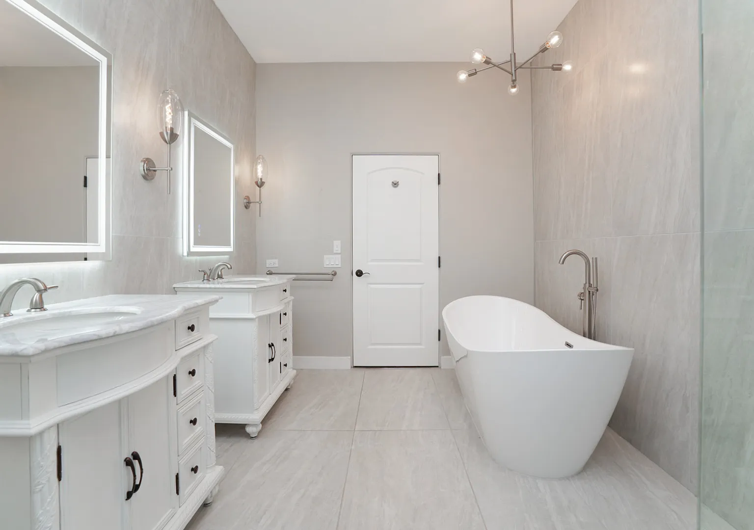 7 bed, 6414 sqft, $30,000 — Photo 3