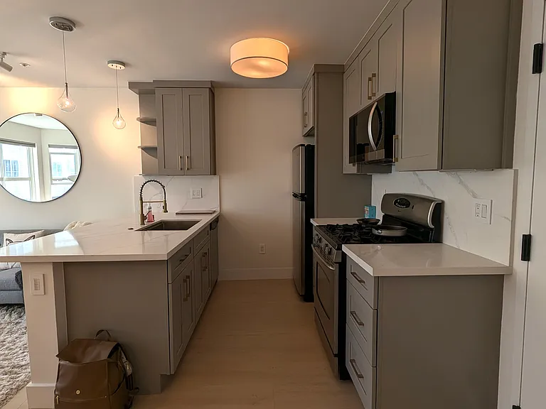 470 Clementina St #202 — Photo 6