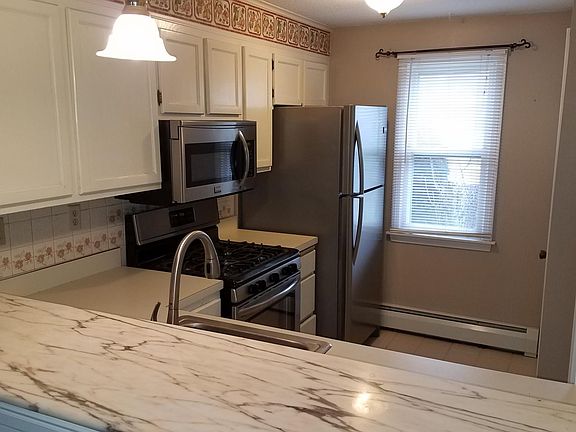 3rd image of 45 Butternut Ln