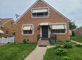 3262 S 13th St, Milwaukee, WI 53215