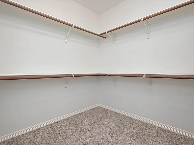 7816 Stoneyway Dr — Photo 37