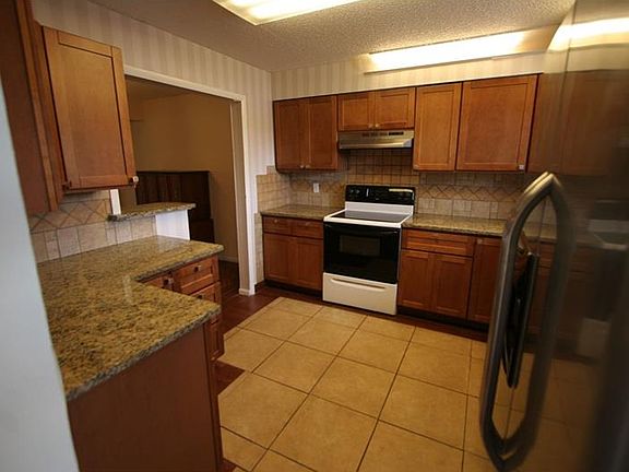 3rd image of 200 Saint Andrews Blvd APT 3706