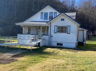 365 Robert C Byrd Dr, Sophia, WV 25921