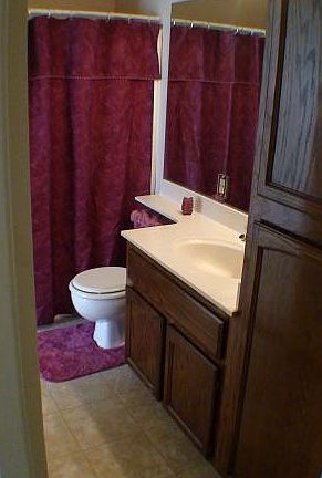 4th image of 225 Pennsylvania Ave APT B4