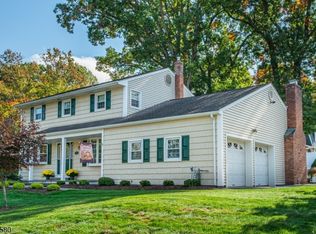 5 Sunrise Ln, Succasunna, NJ 07876