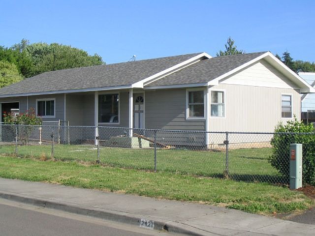2nd image of 2439 J St