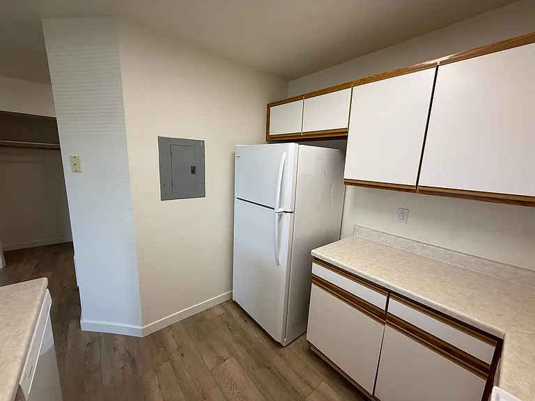 5388 N Hills Dr — Photo 6