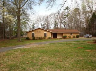 1038 Reverdy Ln, Matthews, NC 28105