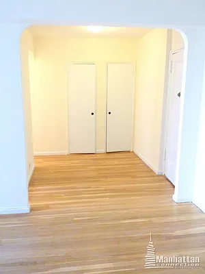 Rented by Manhattan Connection | media 18