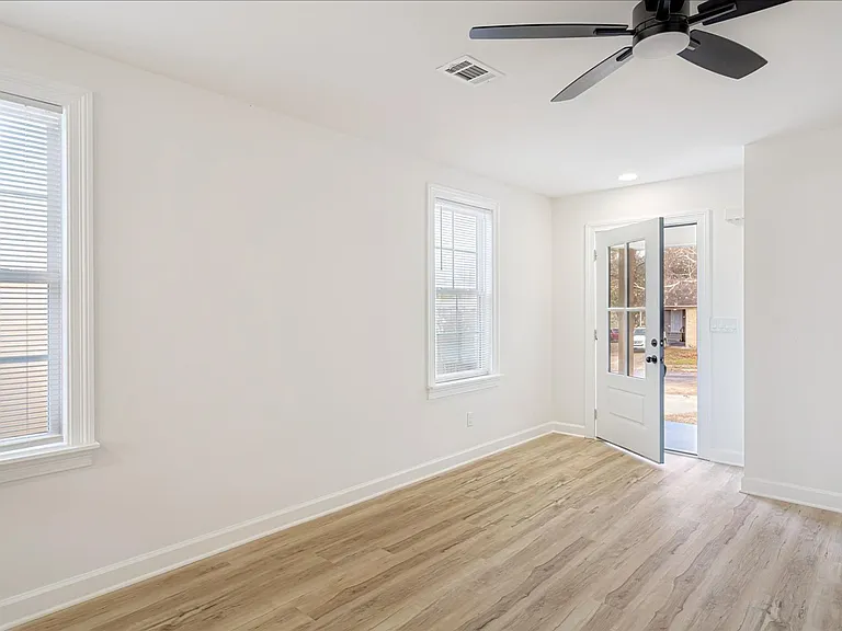 4093 Twilight Ave — Photo 4