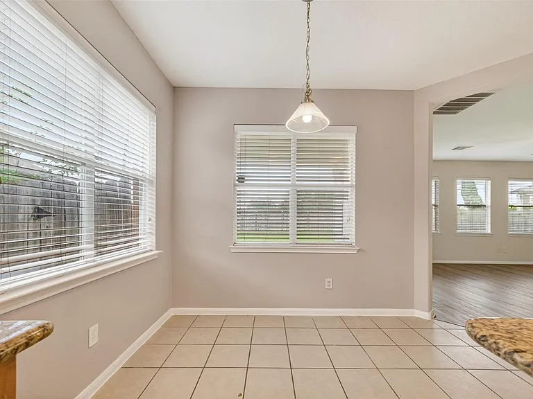 16119 Gavin Ln — Photo 16