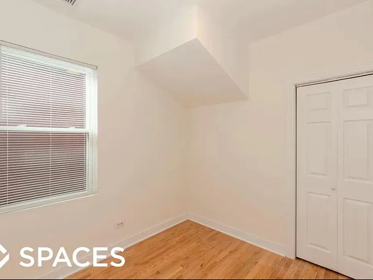 1115 W Newport Ave #1R — Photo 8