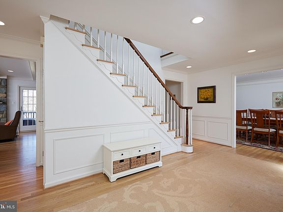 5th image of 9521 Fox Hollow Dr