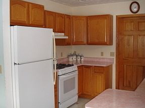 5th image of 17161 Avalon Dr