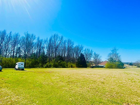 3rd image of 3 Dejarnett Rd