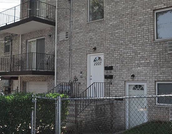 2nd image of 2207 Kingsland Ave #2
