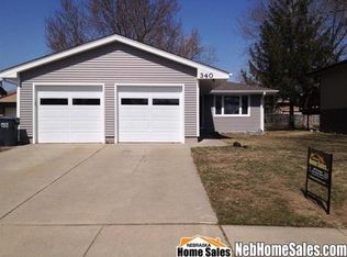340 Nelson St, Lincoln, NE 68521