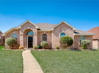 1117 Chestnut Ln, Cedar Hill, TX 75104