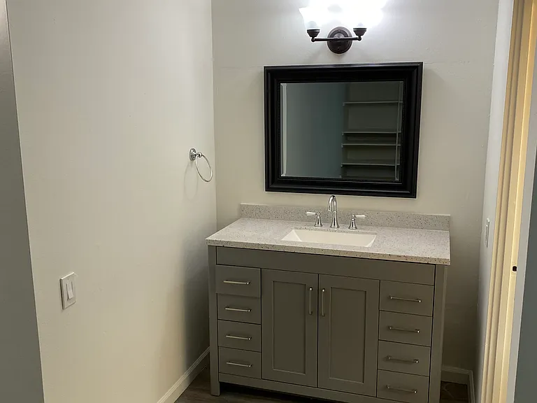 1014 W. Huntington Dr. — Photo 10