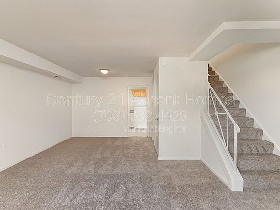 4th image of 3822 Keller Ave