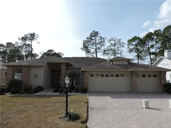2323 Grandfather Mtn, Spring Hill, FL 34606