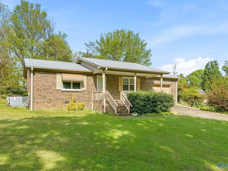1st image of 200 Trailwood Ln