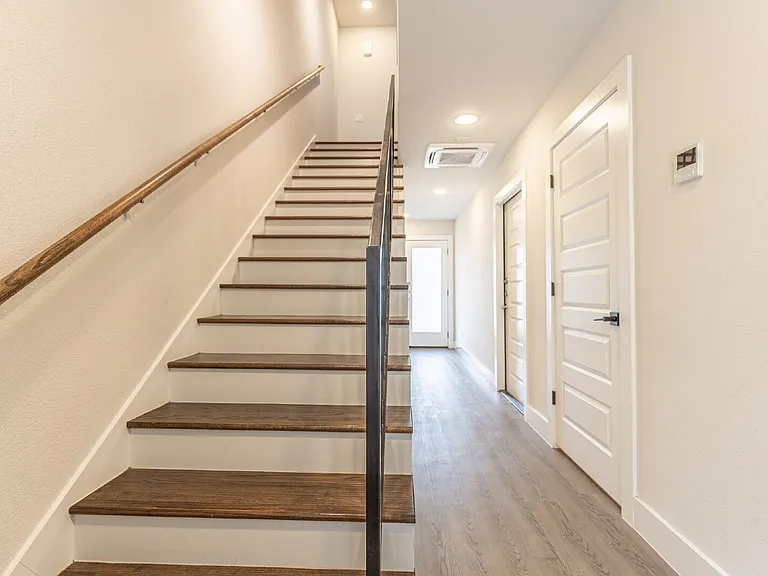 411 Ira Ave #2102 — Photo 4