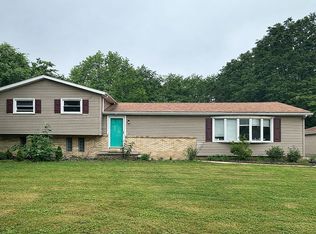 563 Hughes Dr, Tallmadge, OH 44278