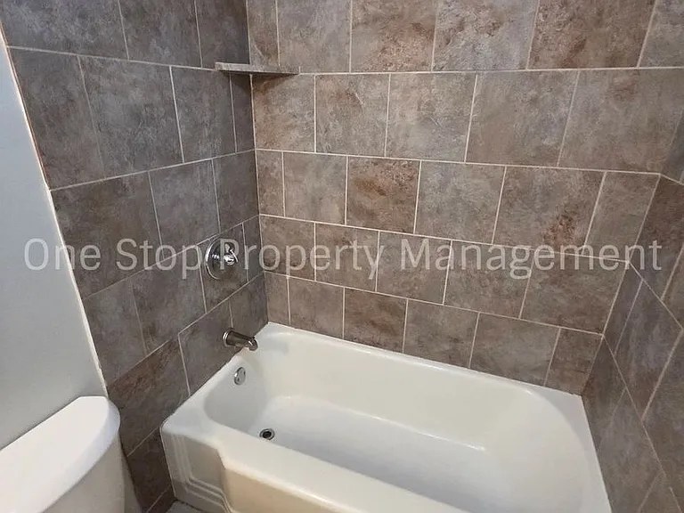 509 SE Browning Ave — Photo 15