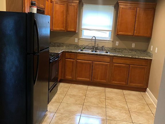 5th image of 8611 Dinkins St
