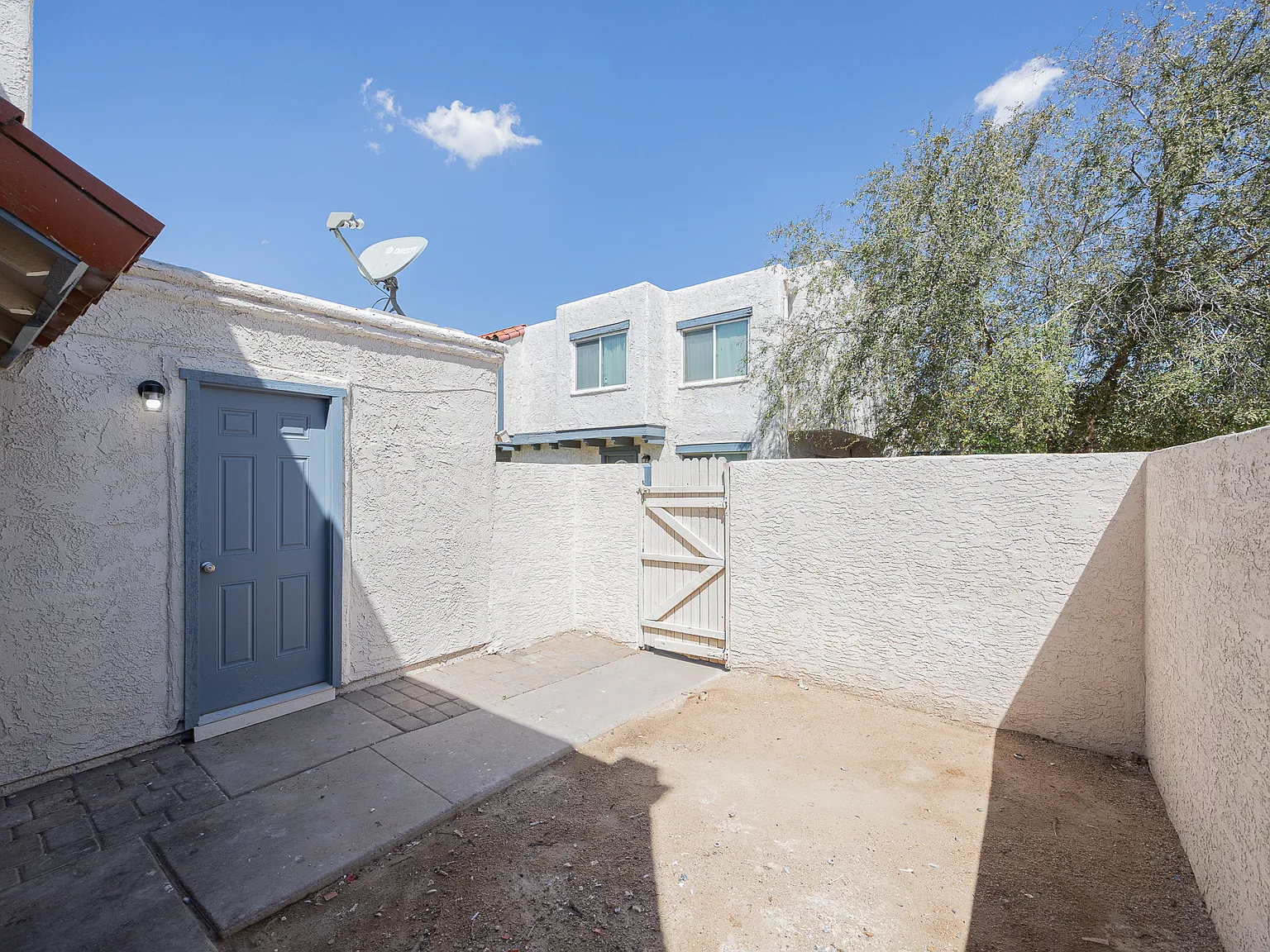 5246 N 42nd Ln, Phoenix Az — Photo 4