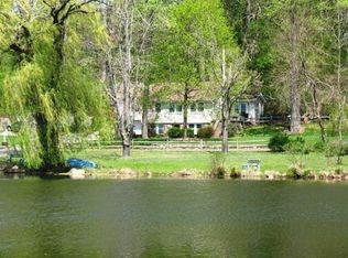 14 Crescent Dr, Ridgefield, CT 06877