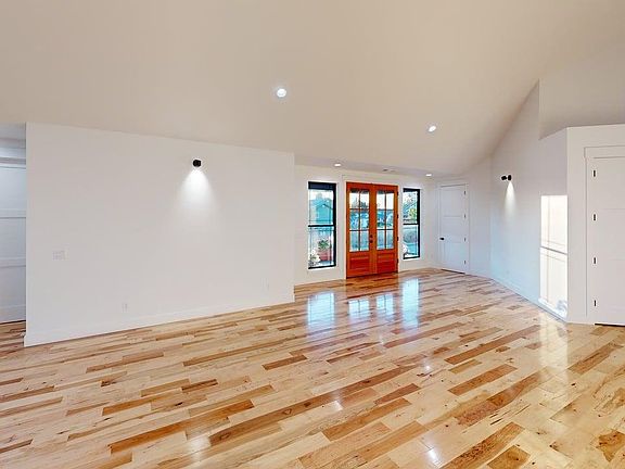 4th image of 7204 Vista Ridge Dr #2