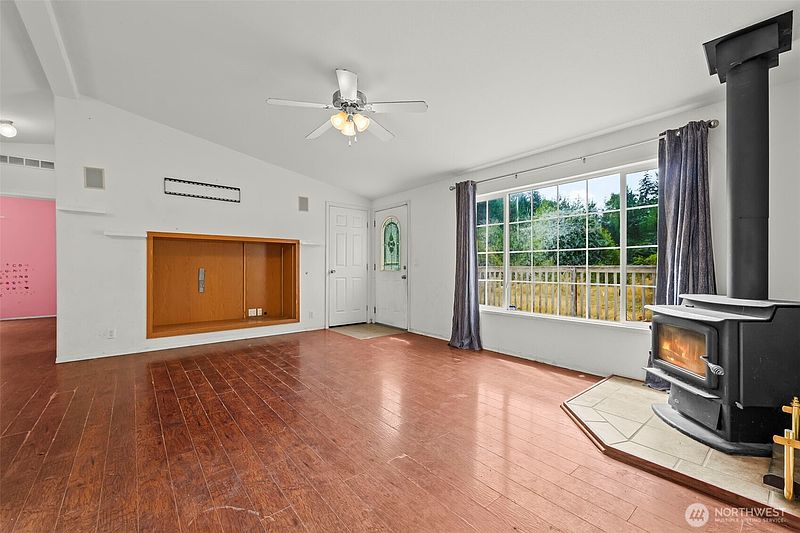 4th image of 19821 23rd Street SW