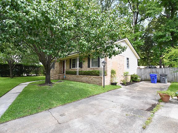 3rd image of 3441 Plaza Ln